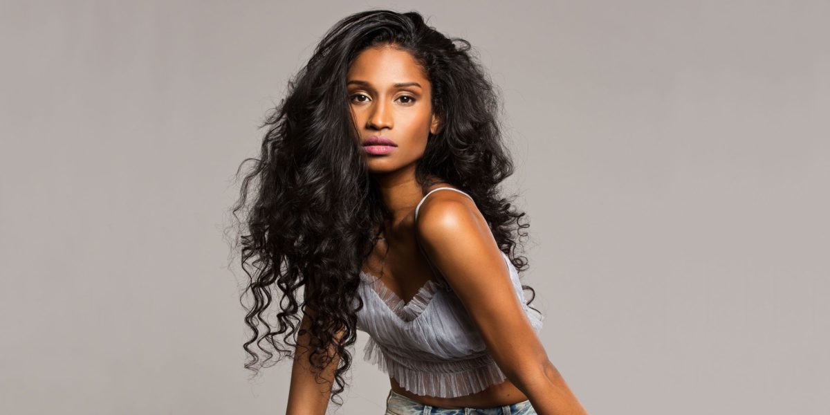 curly-hair-1504127391-1200x600.jpg